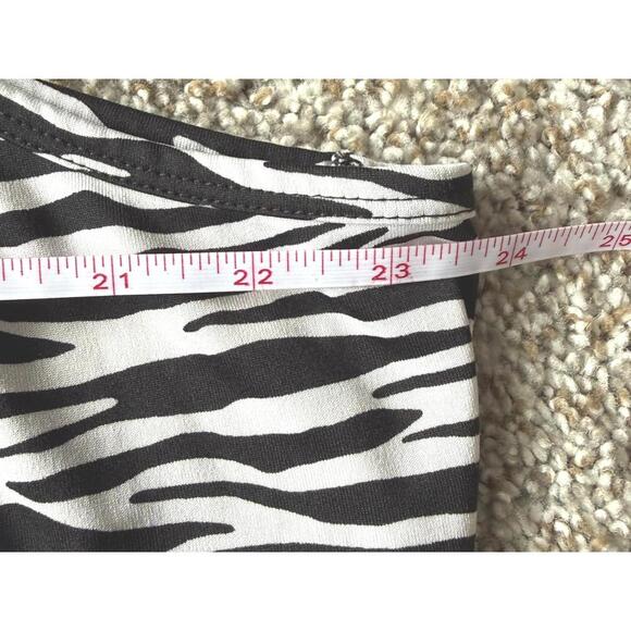 Fashion Bug Women's Zebra Black White Y2K Tank Top Size 2X - Picture 4 of 5